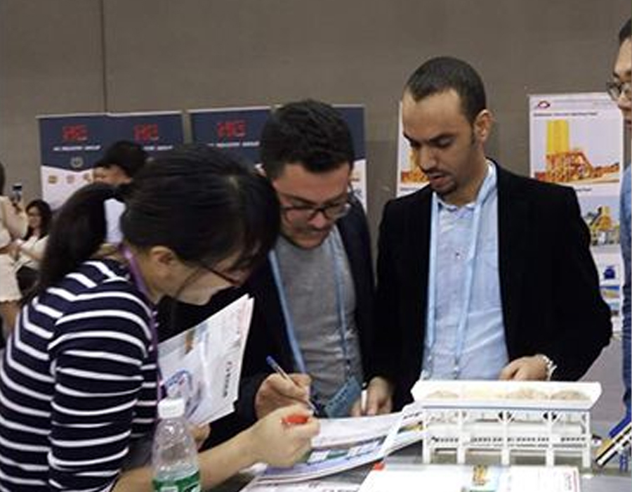 Выставочный экспозитор