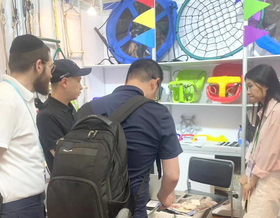 Выставочный экспозитор